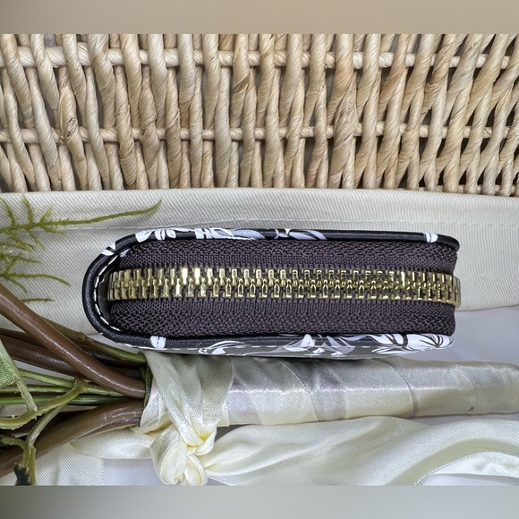 RFID CREDIT CARD HOLDER WITH KEYCHAIN NIP - Picture 4 of 8